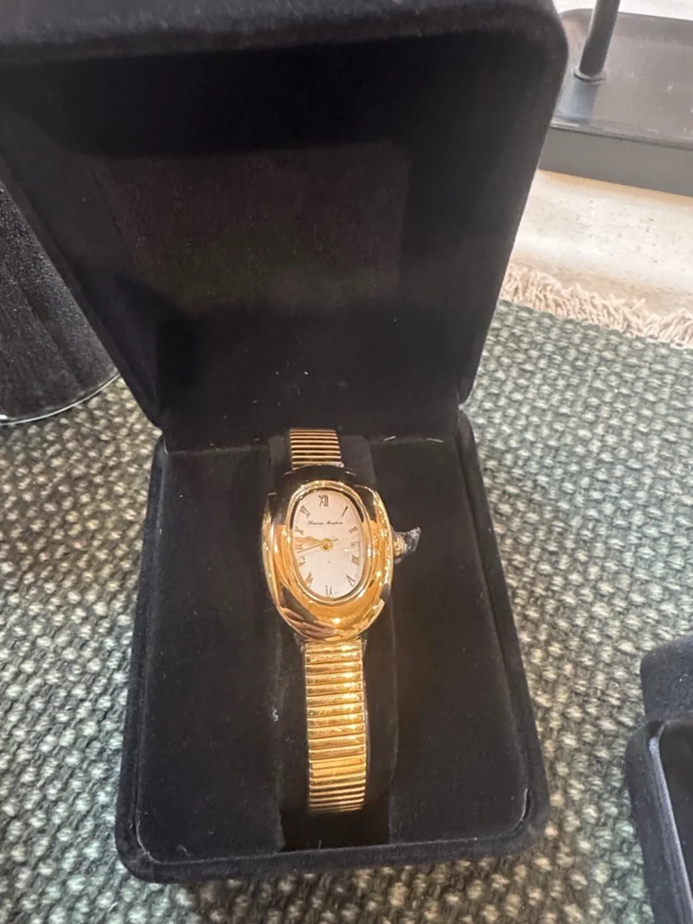 Classic Gold Oval Bracelet Watch - Picture 4 of 14